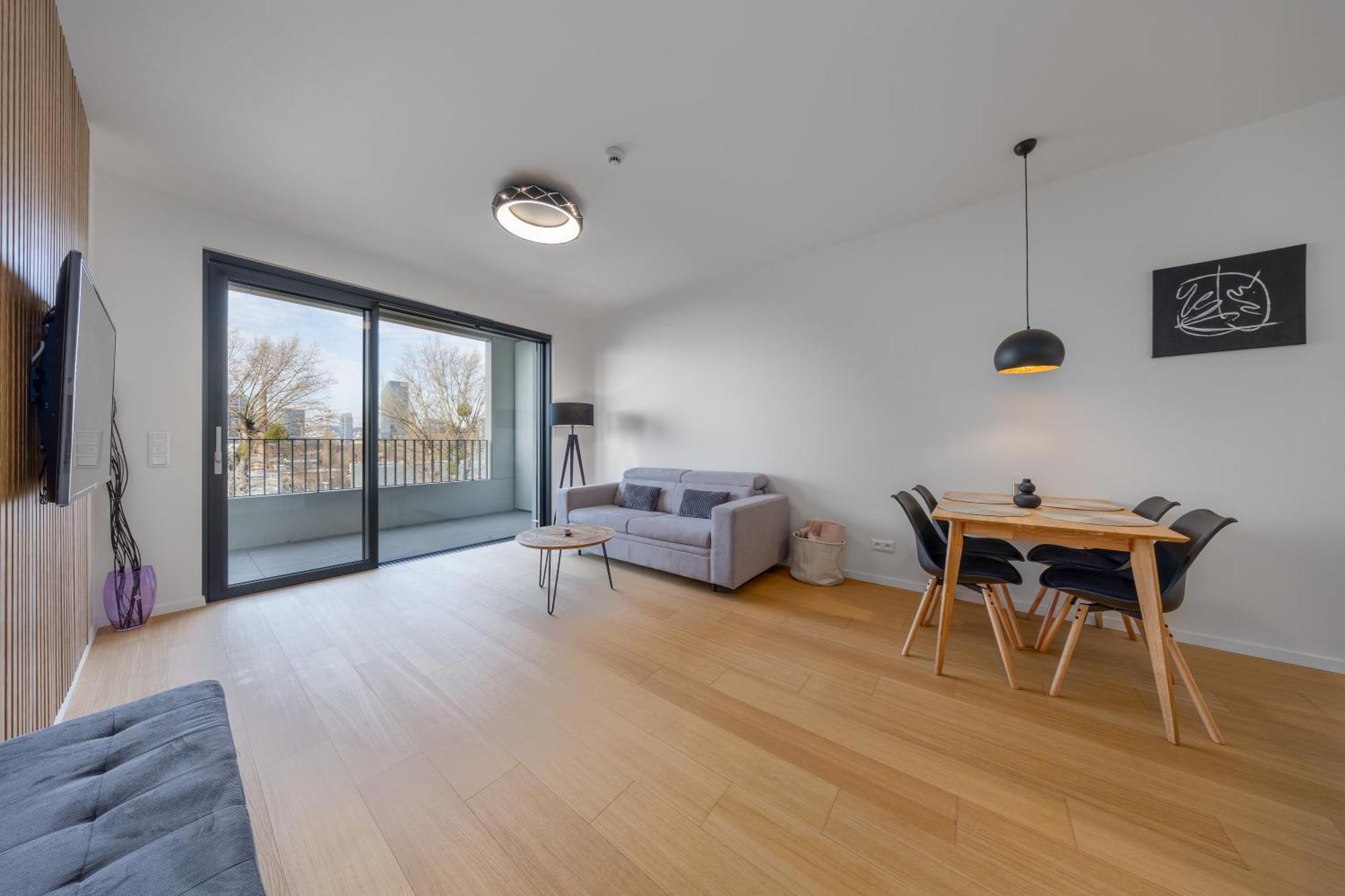 New Design - Downtown & Parking Apartament